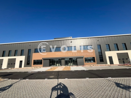 Photo 8 – location Entrepôts / activités	SAINT PRIEST (69800)