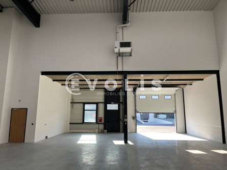 Photo 10 – location Entrepôts / activités	SAINT PRIEST (69800)