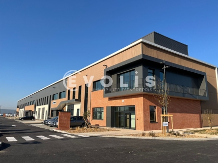 Photo 11 – location Entrepôts / activités	SAINT PRIEST (69800)