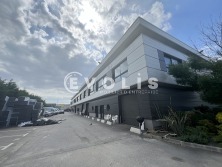 Photo 1 – location Entrepôts / activités	LES PAVILLONS SOUS BOIS (93320)