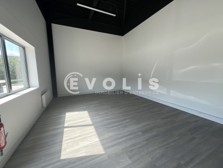 Photo 9 – location Entrepôts / activités	LES PAVILLONS SOUS BOIS (93320)