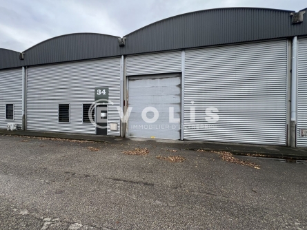 Photo 2 – location Entrepôts / activités	SAINT PRIEST (69800)