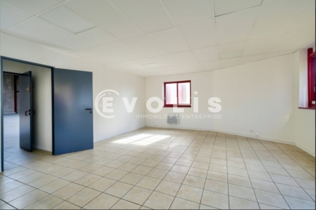 Photo 5 – location Entrepôts / activités	BONDOUFLE (91070)