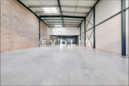 Photo 2 – location Entrepôts / activités	SAINT MICHEL SUR ORGE (91240)
