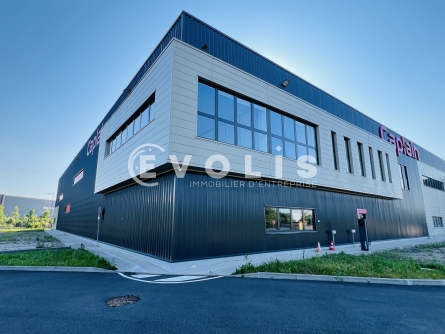 Photo 1 – location Entrepôts / activités	BRIE COMTE ROBERT (77170)