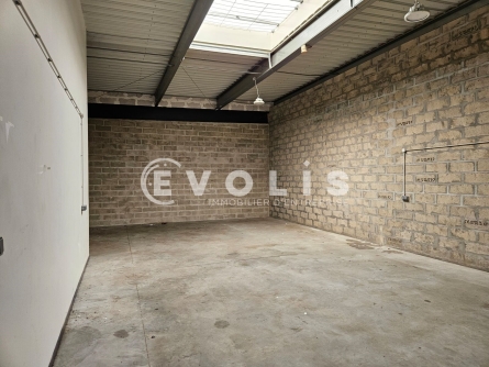 Photo 2 – location Entrepôts / activités	PALAISEAU (91120)