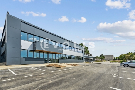 Photo 2 – location Entrepôts / activités	GOUSSAINVILLE (95190)