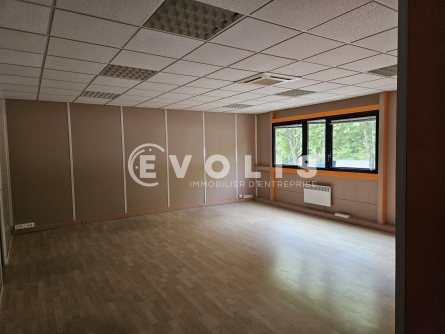 Photo 7 – location Entrepôts / activités	BONDOUFLE (91070)