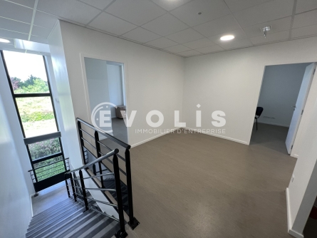 Photo 13 – location Entrepôts / activités	LA BOISSE (01120)
