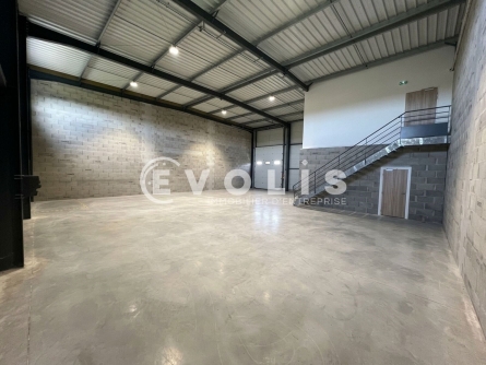 Photo 3 – location Entrepôts / activités	CHASSIEU (69680)