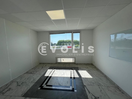 Photo 5 – location Entrepôts / activités	VENISSIEUX (69200)
