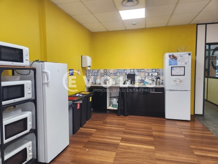 Photo 3 – location Entrepôts / activités	VILLEURBANNE (69100)