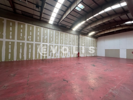 Photo 4 – location Entrepôts / activités	SAINT PRIEST (69800)