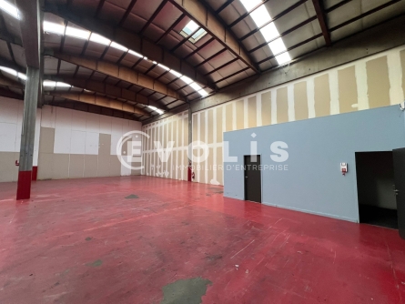 Photo 7 – location Entrepôts / activités	SAINT PRIEST (69800)