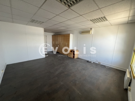 Photo 11 – location Entrepôts / activités	VAULX EN VELIN (69120)