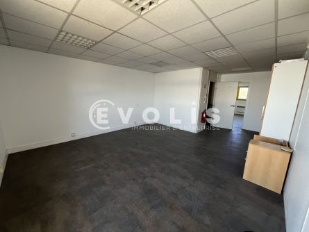 Photo 12 – location Entrepôts / activités	VAULX EN VELIN (69120)