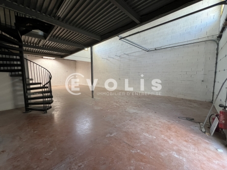 Photo 5 – location Entrepôts / activités	VAULX EN VELIN (69120)