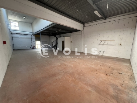 Photo 6 – location Entrepôts / activités	VAULX EN VELIN (69120)