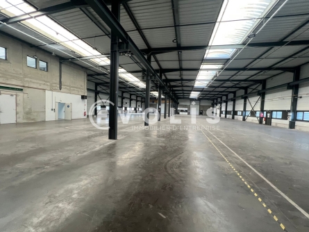 Photo 3 – vente Entrepôts / activités	ST PRIEST (69800)
