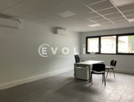 Photo 5 – location Entrepôts / activités	FLEURIEU SUR SAONE (69250)