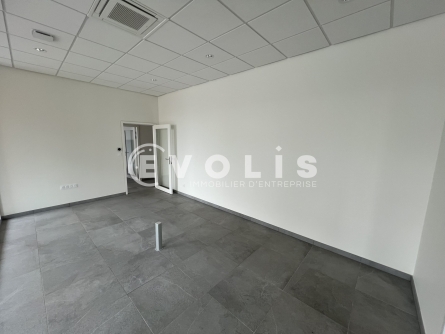 Photo 6 – location Entrepôts / activités	CHASSIEU (69680)