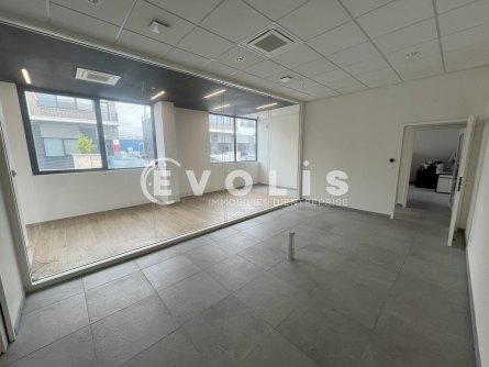 Photo 7 – location Entrepôts / activités	CHASSIEU (69680)