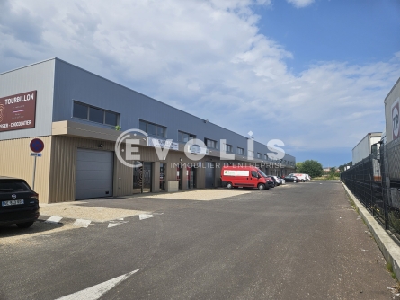 Photo 2 – vente Entrepôts / activités	MAROLLES EN HUREPOIX (91630)