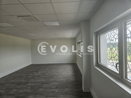 Photo 8 – vente Entrepôts / activités	MAROLLES EN HUREPOIX (91630)