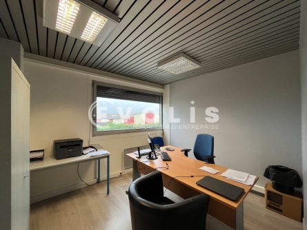 Photo 12 – location Entrepôts / activités	DECINES CHARPIEU (69150)