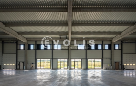 Photo 5 – location Entrepôts / activités	VILLEFONTAINE (38090)