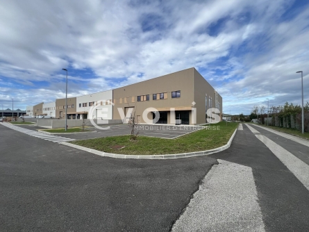 Photo 3 – location Entrepôts / activités	VILLEFONTAINE (38090)