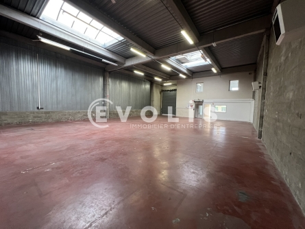 Photo 12 – location Entrepôts / activités	SAINT PRIEST (69800)