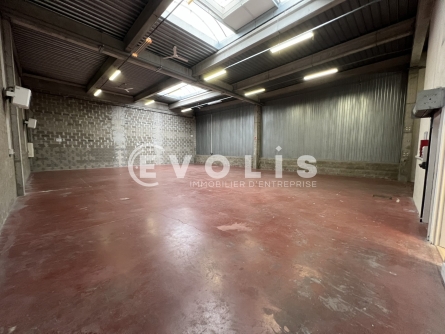 Photo 9 – location Entrepôts / activités	SAINT PRIEST (69800)