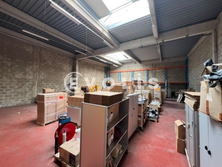 Photo 6 – location Entrepôts / activités	SAINT PRIEST (69800)
