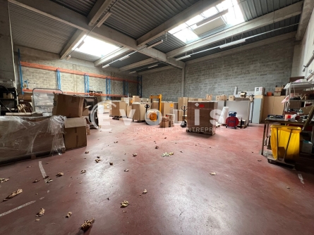 Photo 4 – location Entrepôts / activités	SAINT PRIEST (69800)