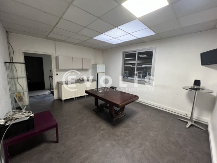 Photo 13 – vente Entrepôts / activités	SAINT PRIEST (69800)