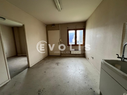 Photo 3 – location Entrepôts / activités	JONAGE (69330)