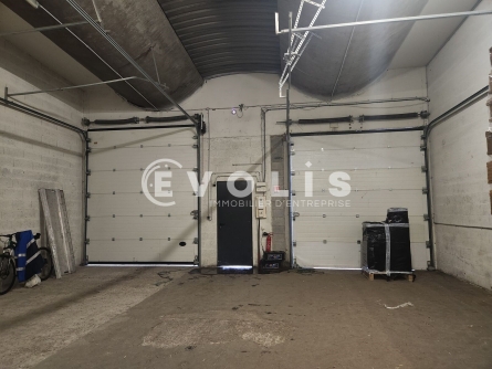 Photo 7 – location Entrepôts / activités	SAINT PRIEST (69800)