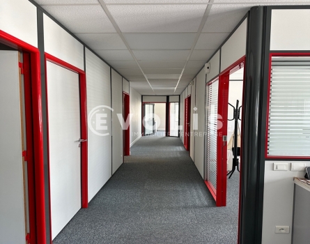 Photo 3 – location Entrepôts / activités	LIMAS (69400)