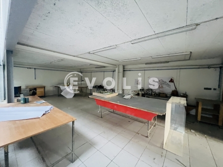 Photo 3 – vente Entrepôts / activités	SAINT THIBAULT DES VIGNES (77400)