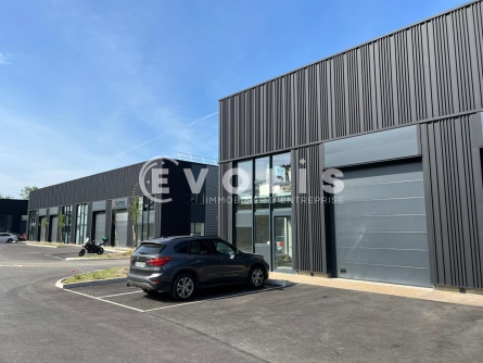 Photo 1 – location Entrepôts / activités	TREVOUX (01600)