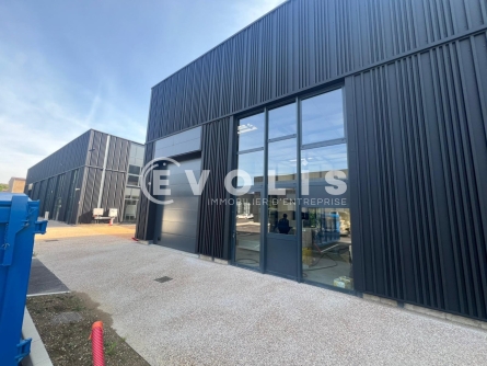 Photo 3 – location Entrepôts / activités	TREVOUX (01600)