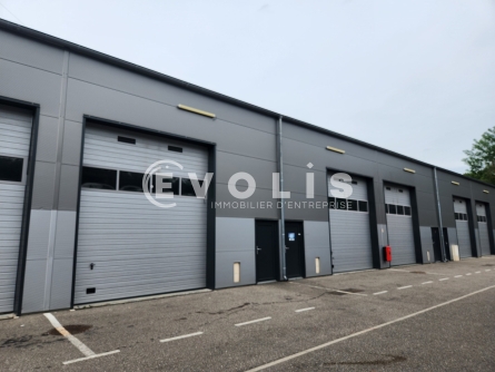 Photo 1 – location Entrepôts / activités	SAINT QUENTIN FALLAVIER (38070)