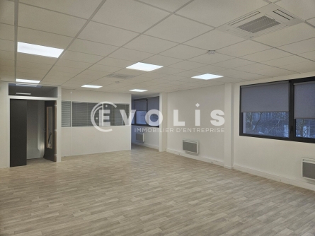 Photo 10 – location Entrepôts / activités	VILLEBON SUR YVETTE (91140)