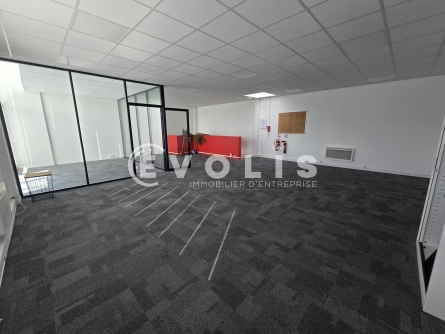 Photo 8 – location Entrepôts / activités	VILLEBON SUR YVETTE (91140)