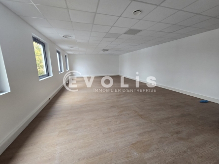 Photo 4 – location Entrepôts / activités	VILLEBON SUR YVETTE (91140)