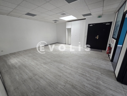 Photo 5 – location Entrepôts / activités	VERRIERES LE BUISSON (91370)