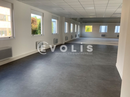 Photo 11 – location Entrepôts / activités	VERRIERES LE BUISSON (91370)