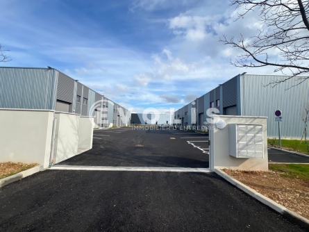 Photo 3 – vente Entrepôts / activités	SAINT VULBAS (01150)
