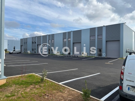 Photo 1 – vente Entrepôts / activités	SAINT VULBAS (01150)